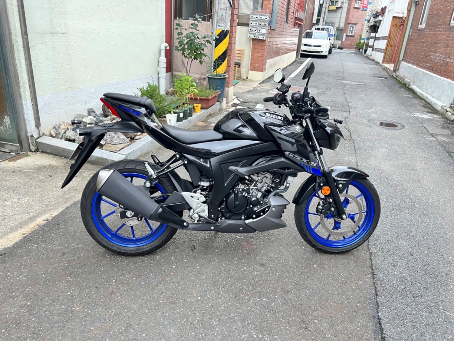 스즈키 GSX S 125 thumb 2