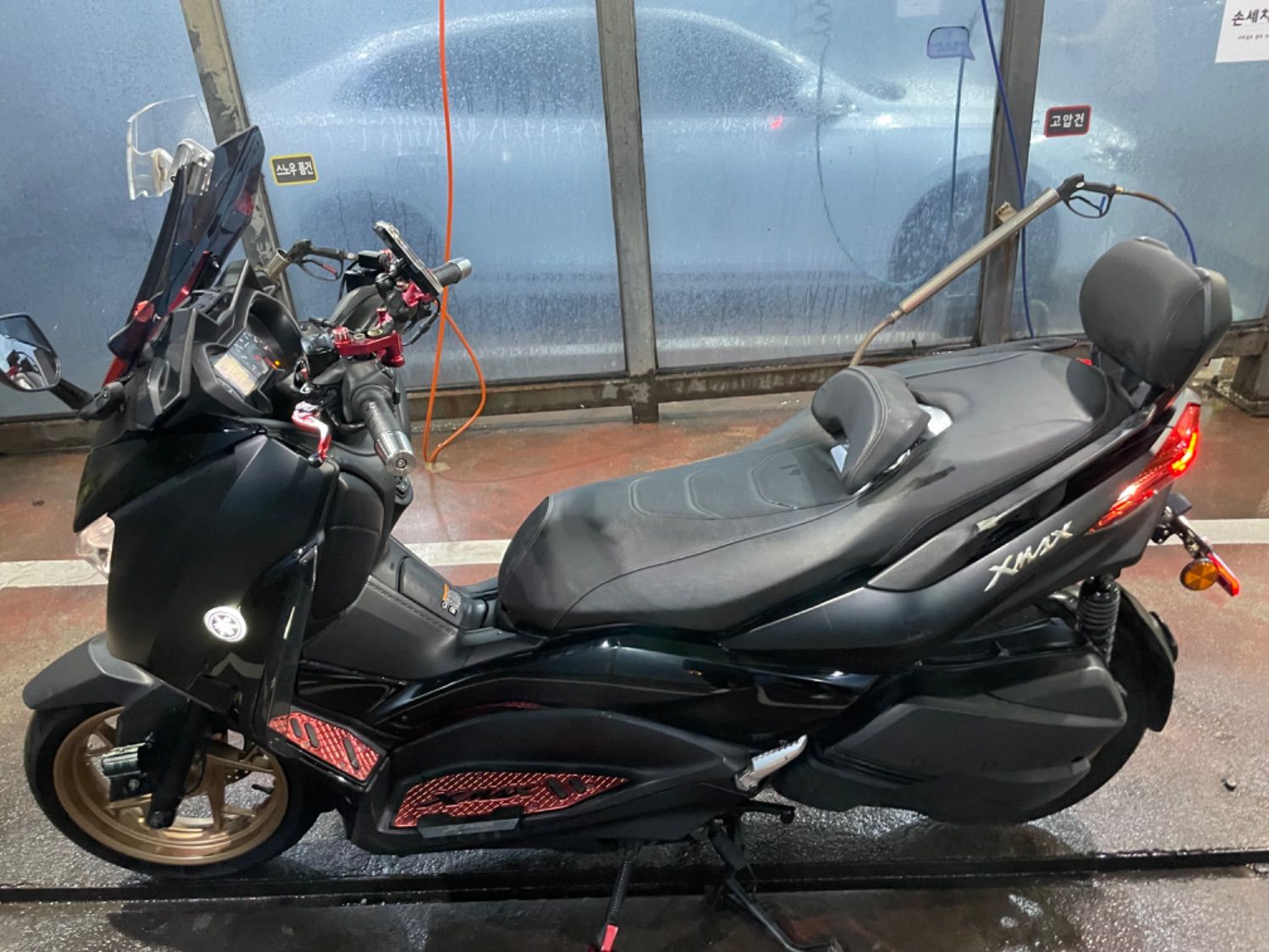 야마하 XMAX 300 ABS thumb 2