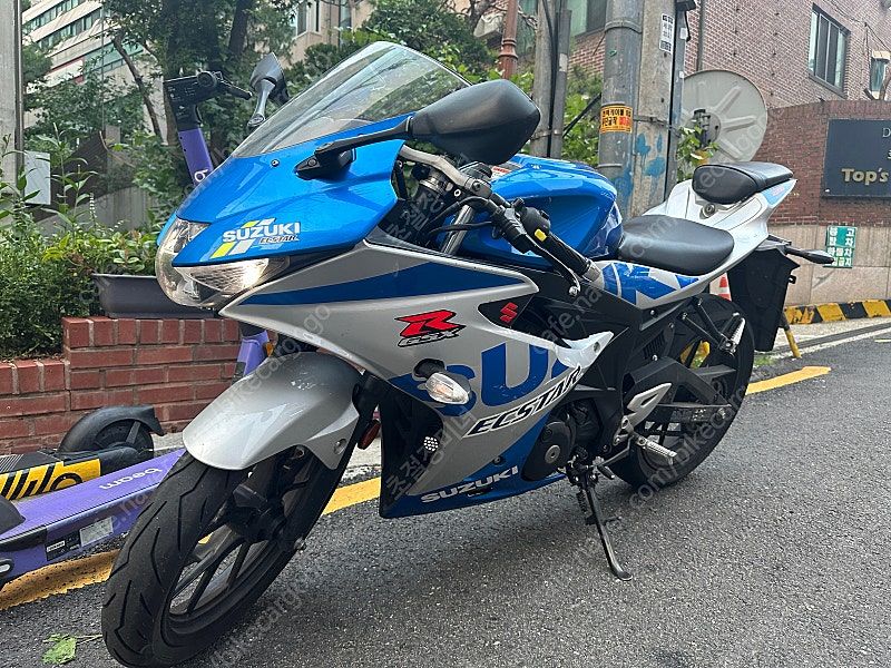스즈키 GSX R 125 ABS more