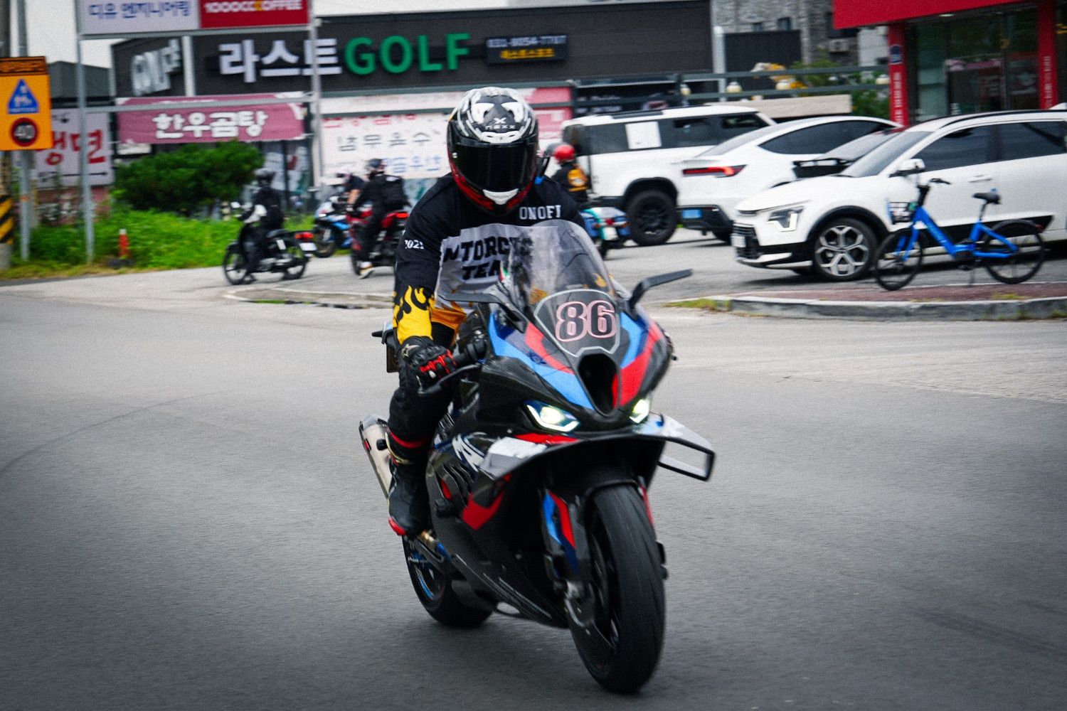 BMW M 1000 RR 2023 블랙 사진 5