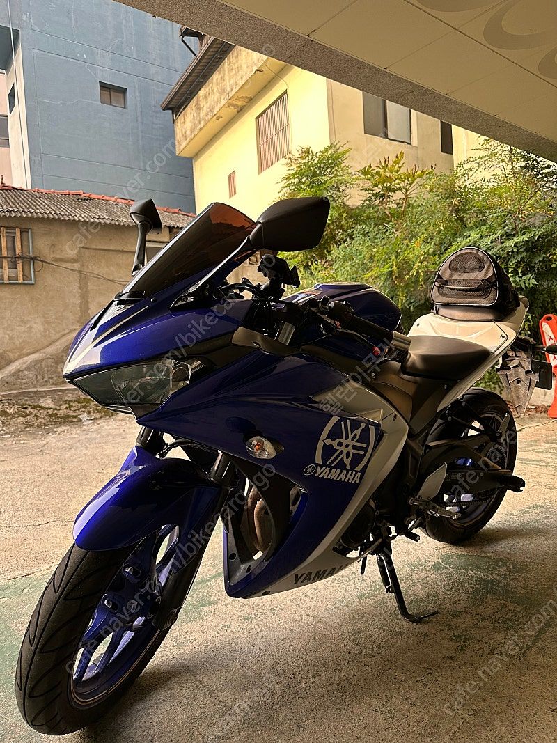 야마하 YZF R3 more