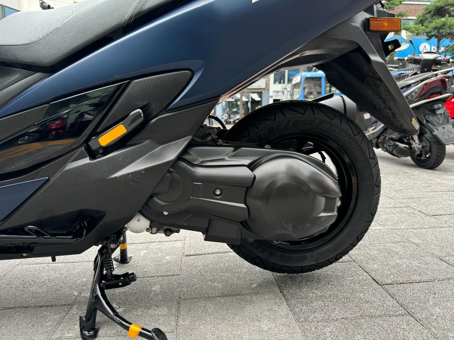 스즈키 버그만 400 쿠페 thumb 2