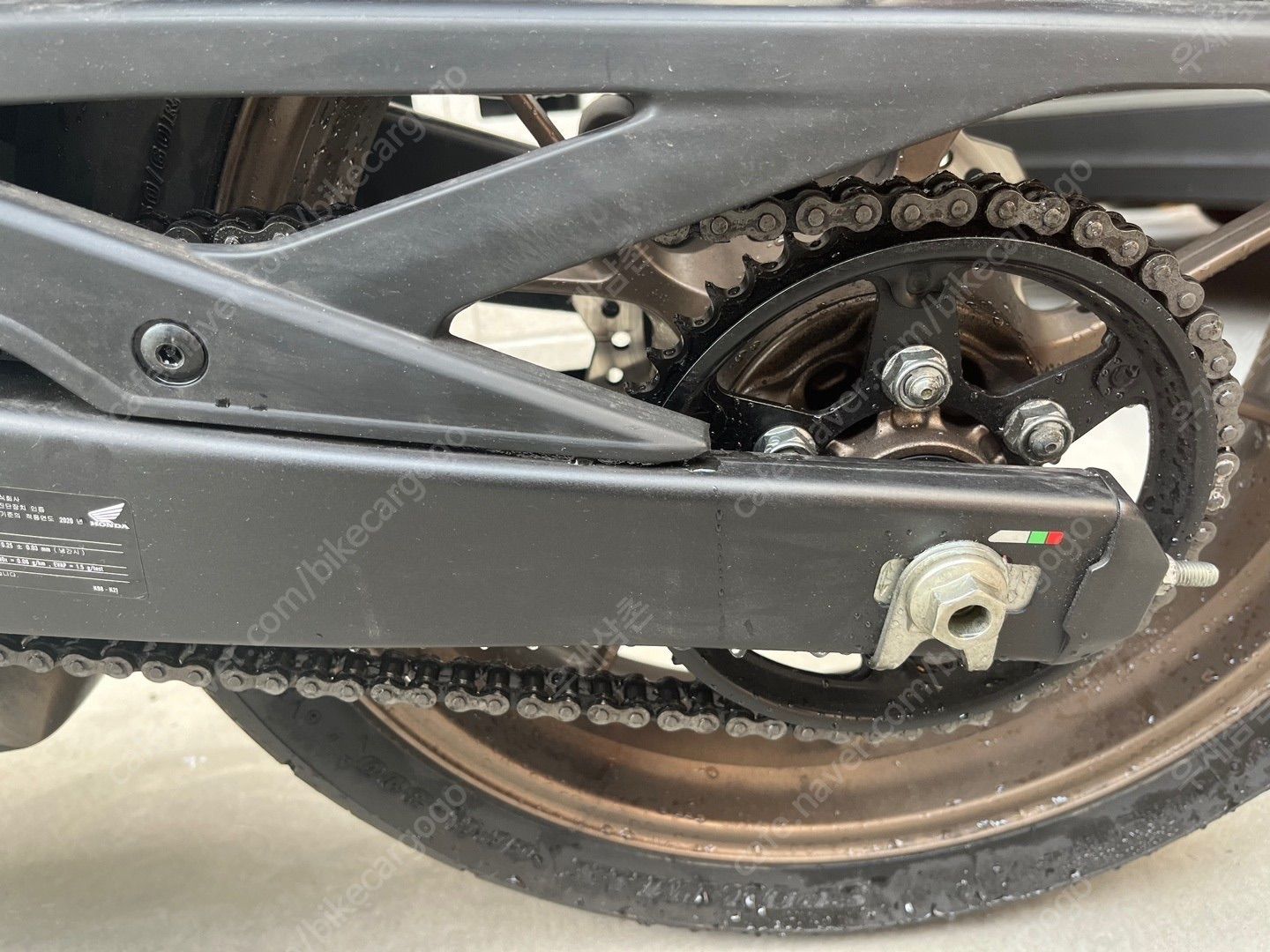 혼다 CB 125 R thumb 2