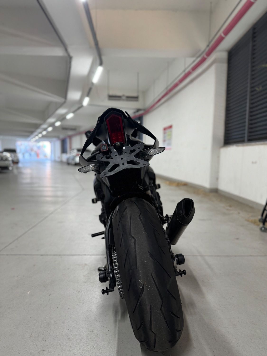 야마하 YZF R1 2019 블랙 사진 5