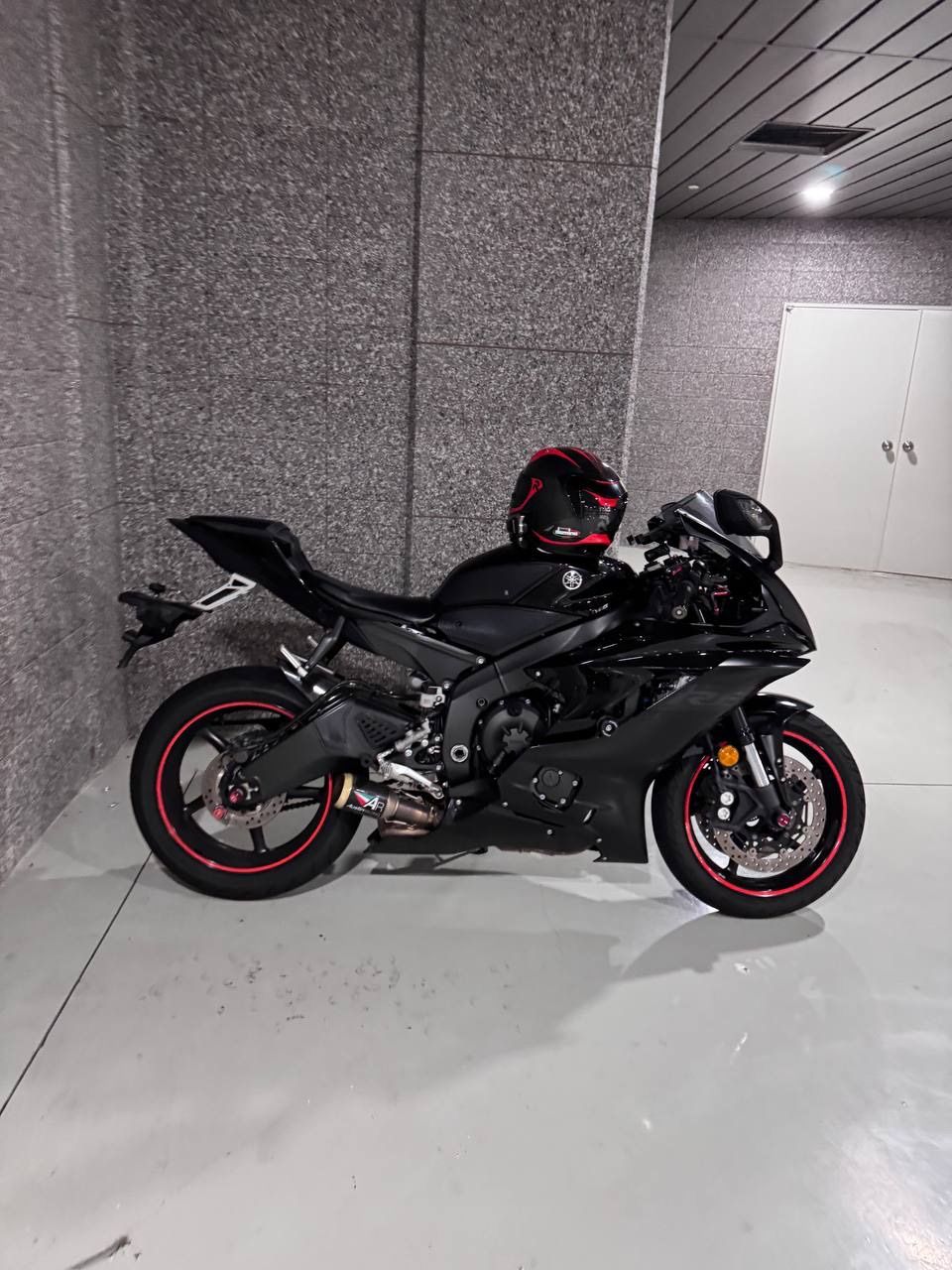 야마하 YZF R6 thumb 2