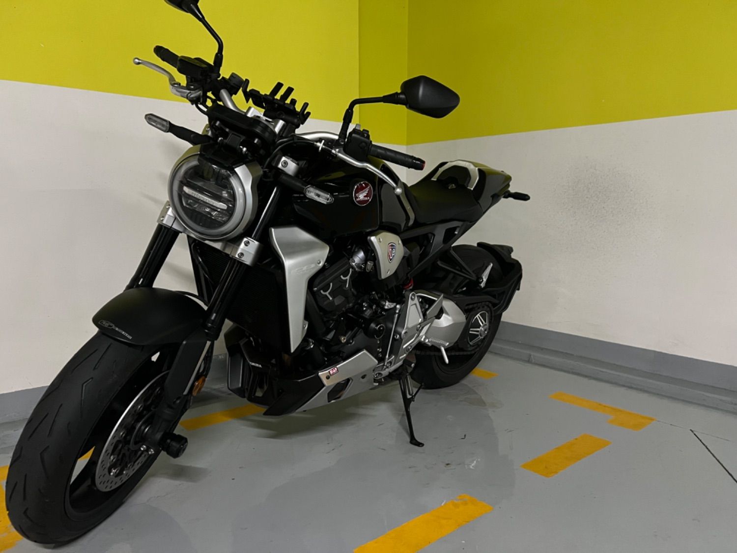 혼다 CB 1000 R 2019 블랙 사진 4