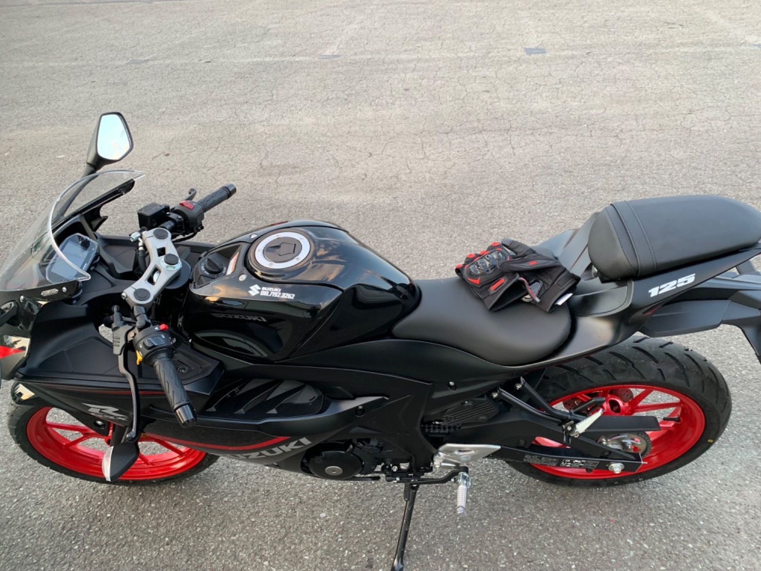 스즈키 GSX R 125 ABS more