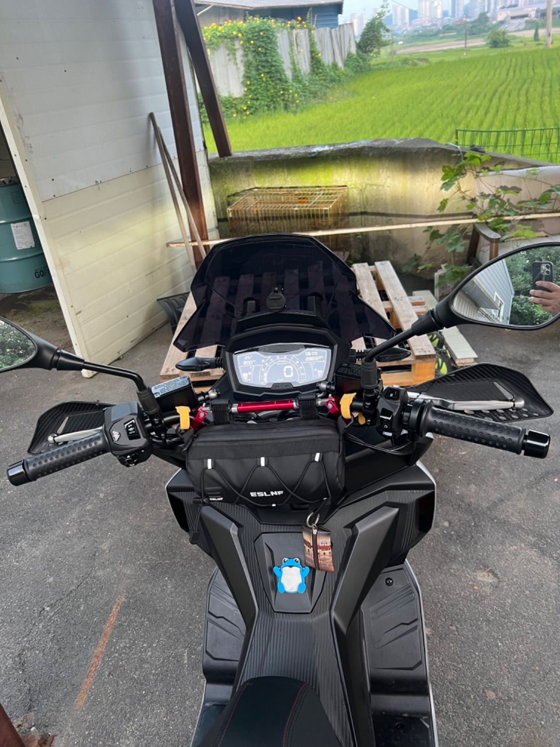 아프릴리아 SR GT 125 S more