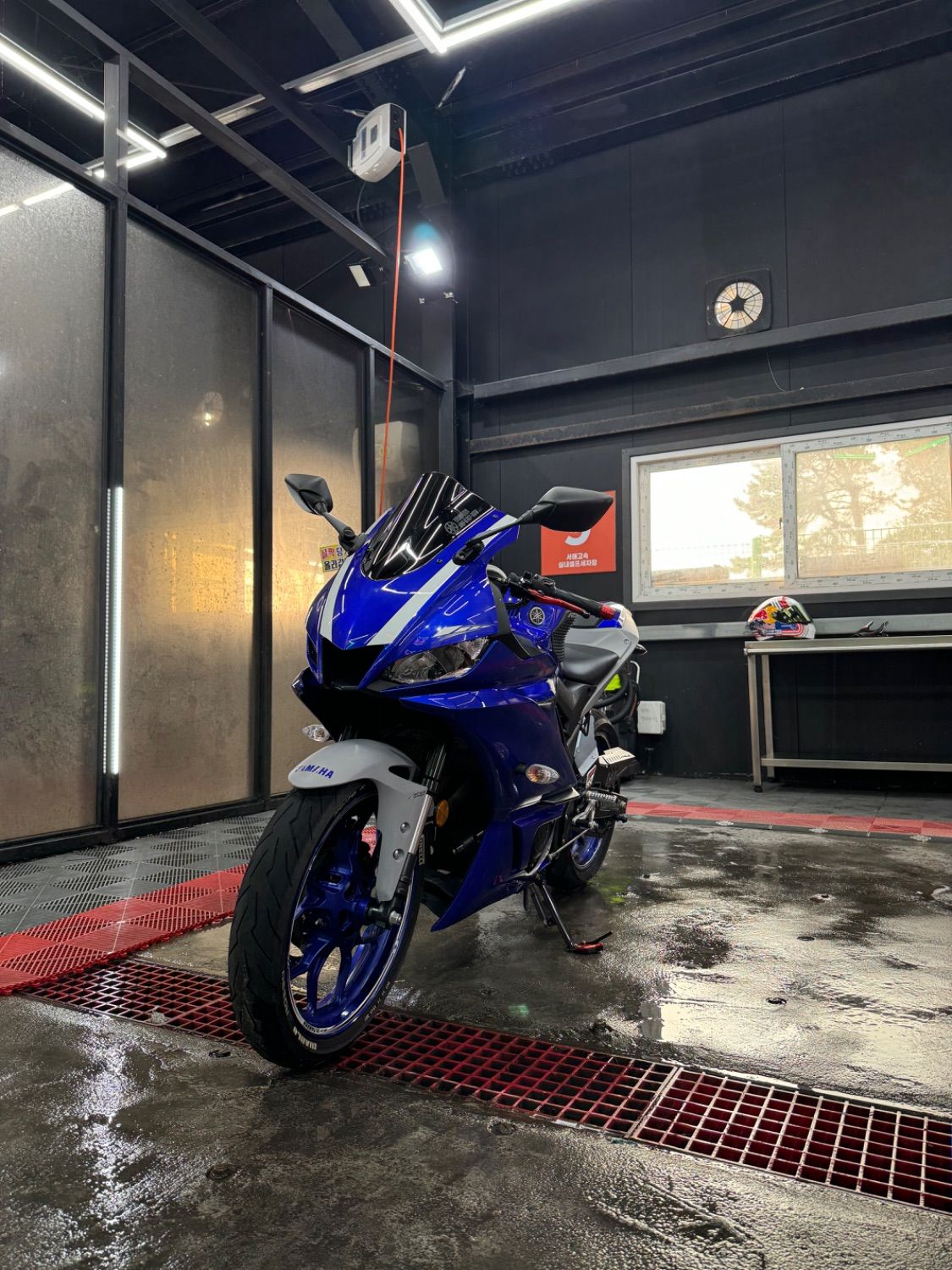 야마하 YZF R3 thumb 2