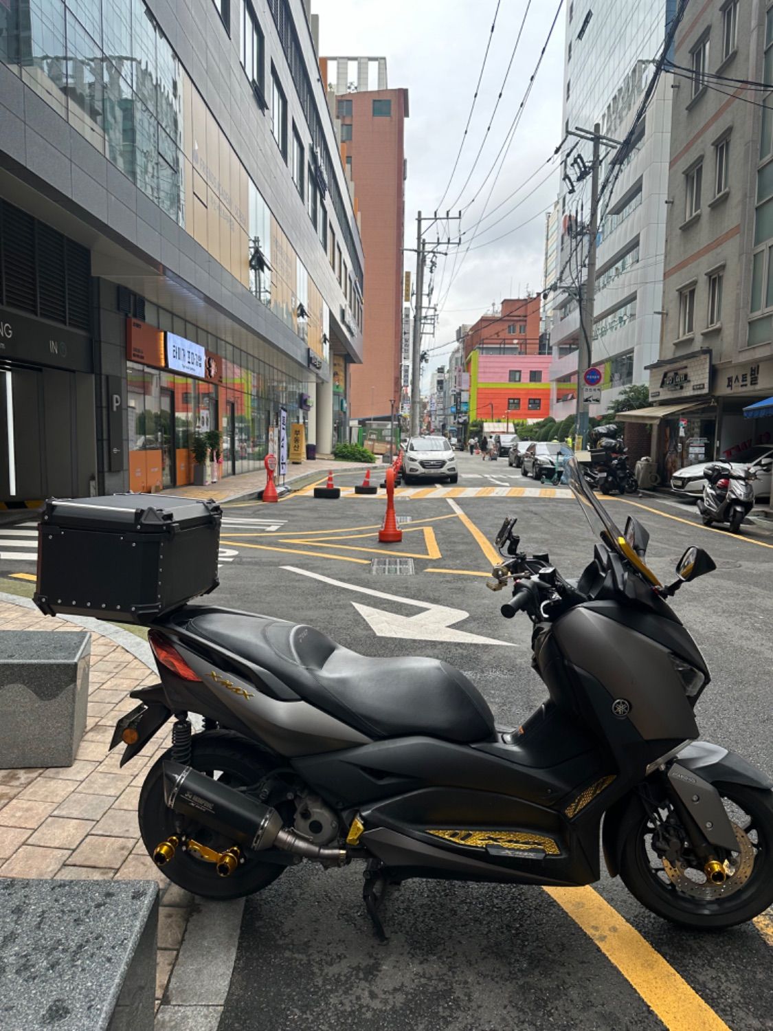 야마하 XMAX 300 ABS thumb 2