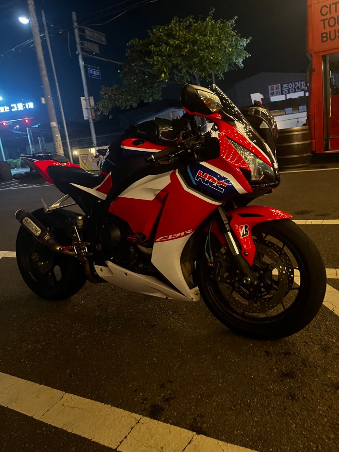 혼다 CBR 1000 RR thumb 2