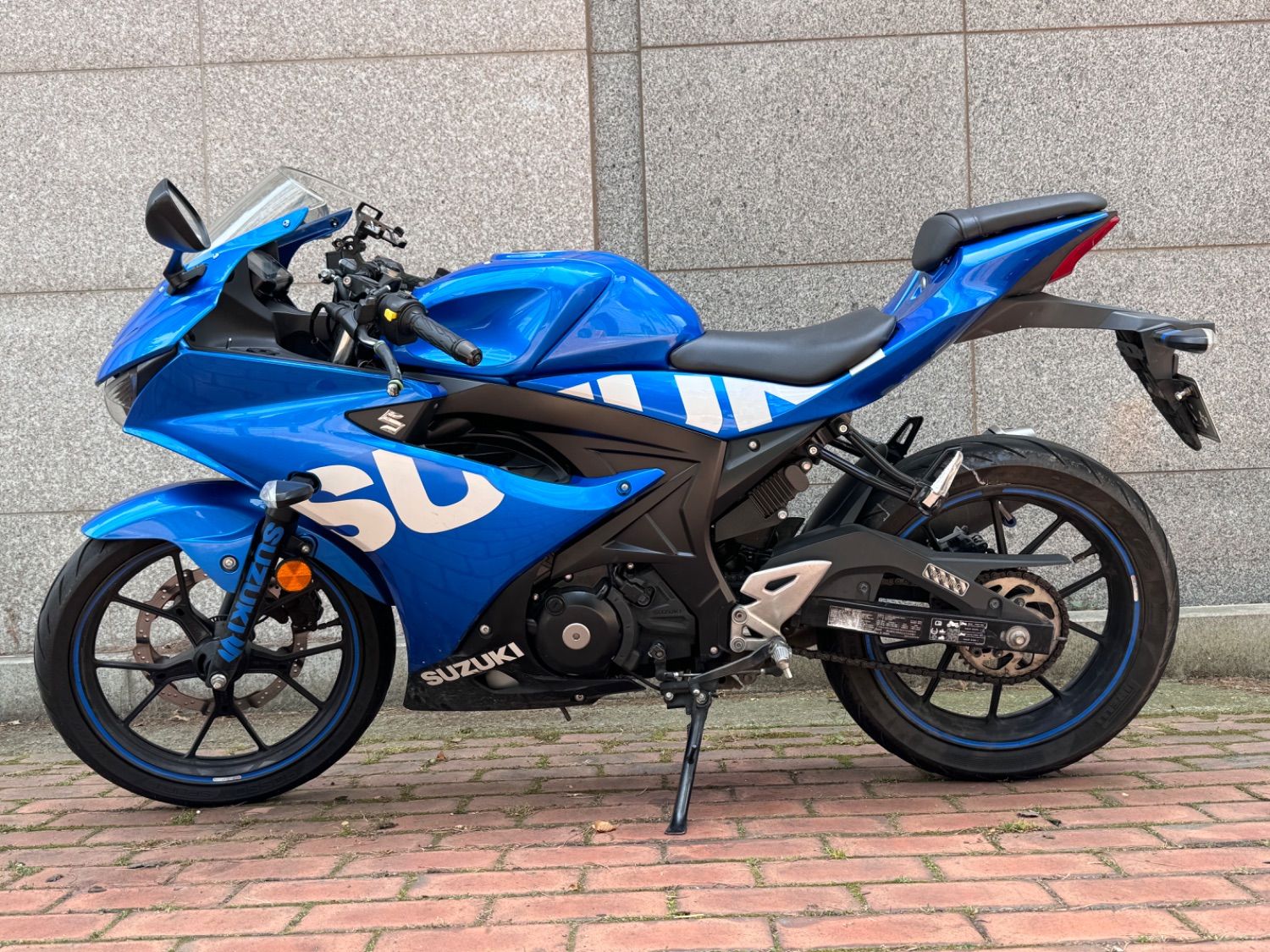 스즈키 GSX R 125 ABS thumb 2