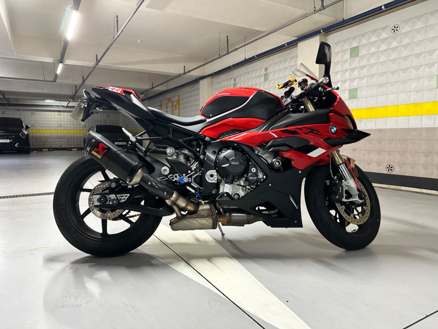 BMW S 1000 RR more