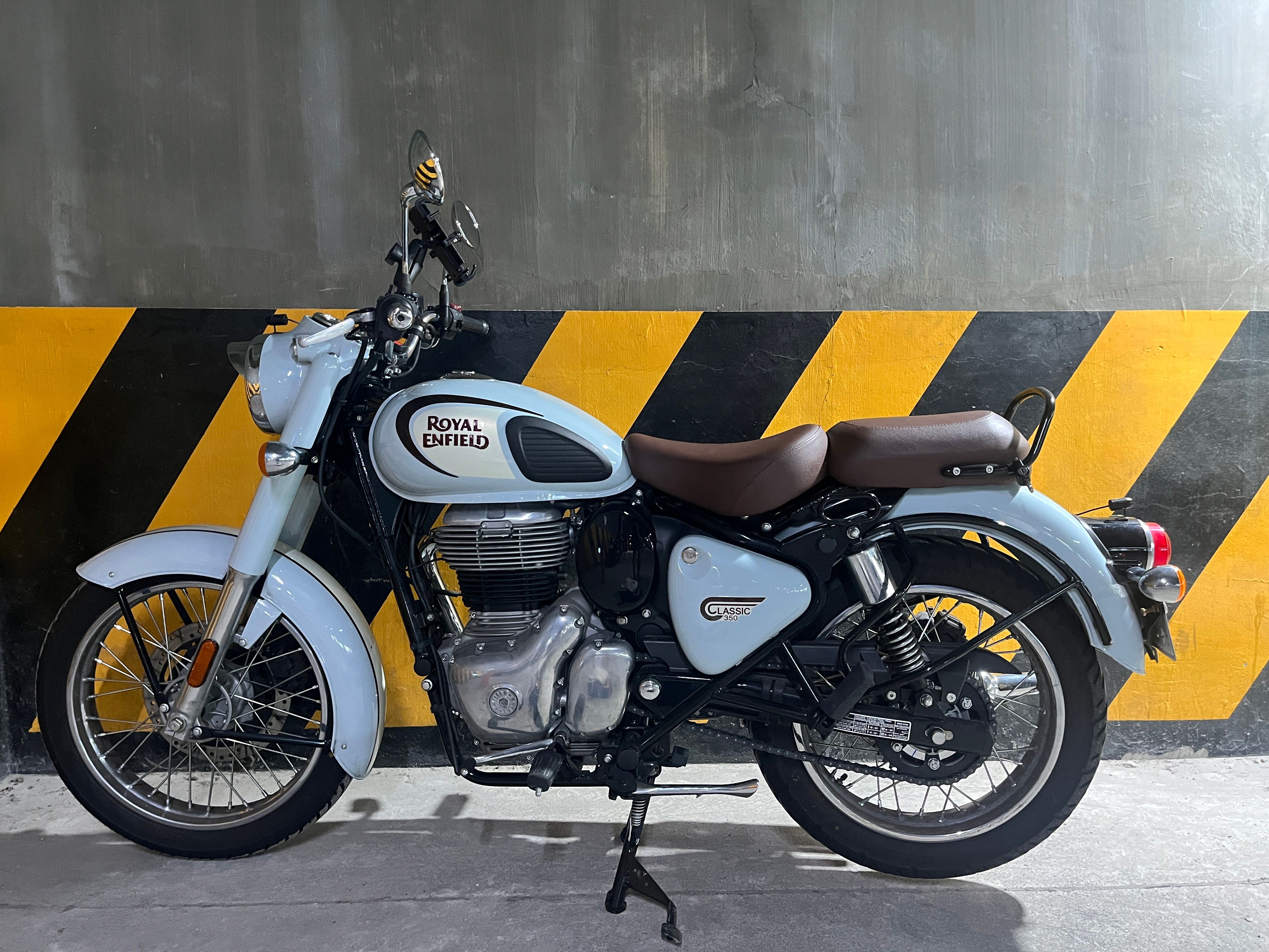 로얄엔필드 클래식 350 thumb 2