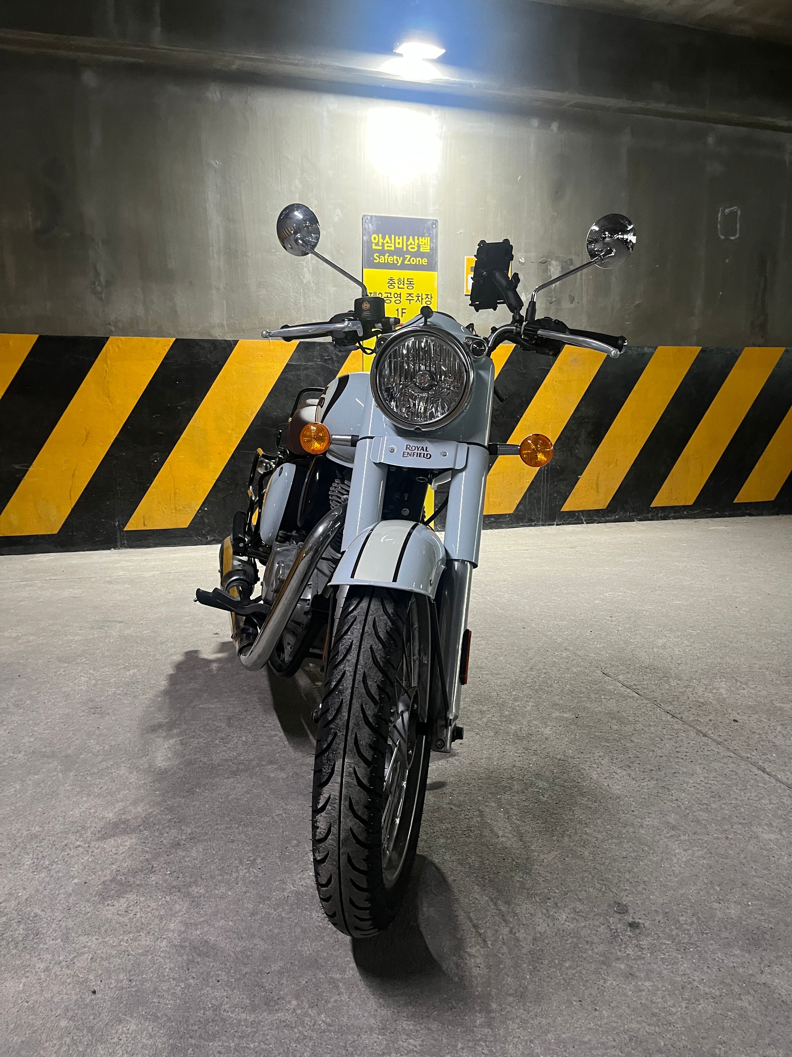 로얄엔필드 클래식 350 more