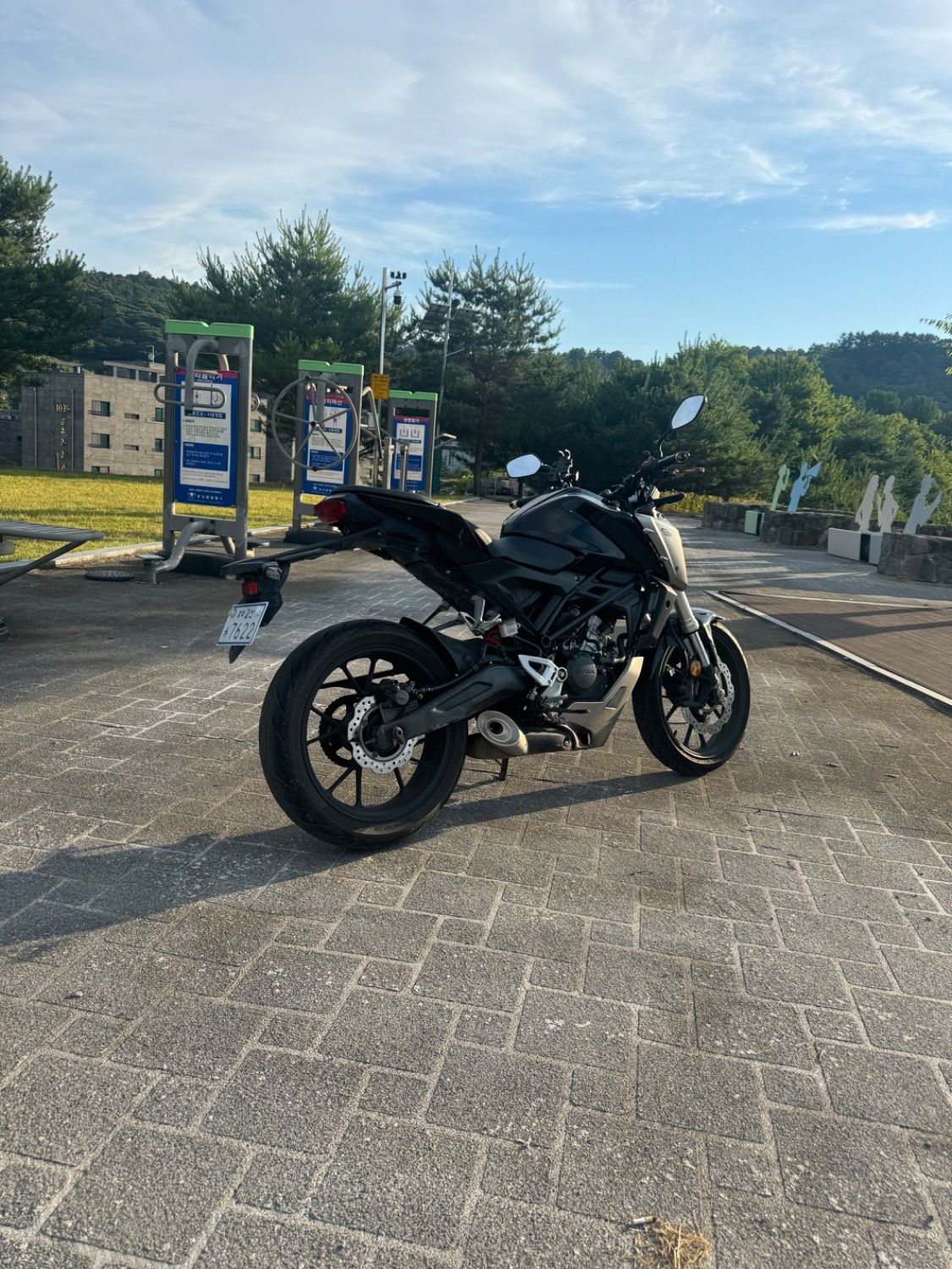 혼다 CB 125 R more