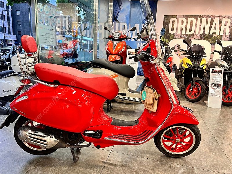 베스파 프리마베라 125 more