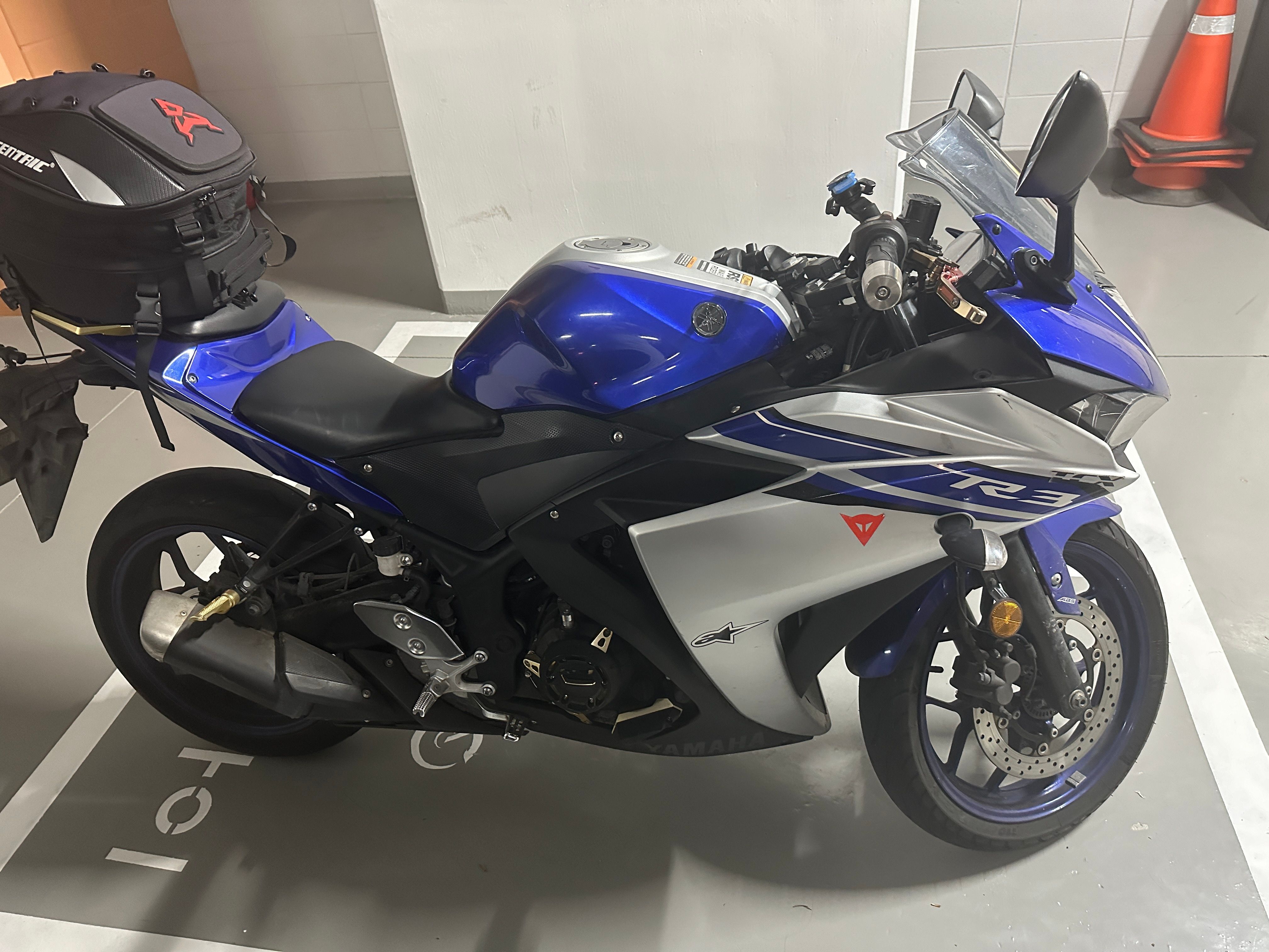 야마하 YZF R3 more