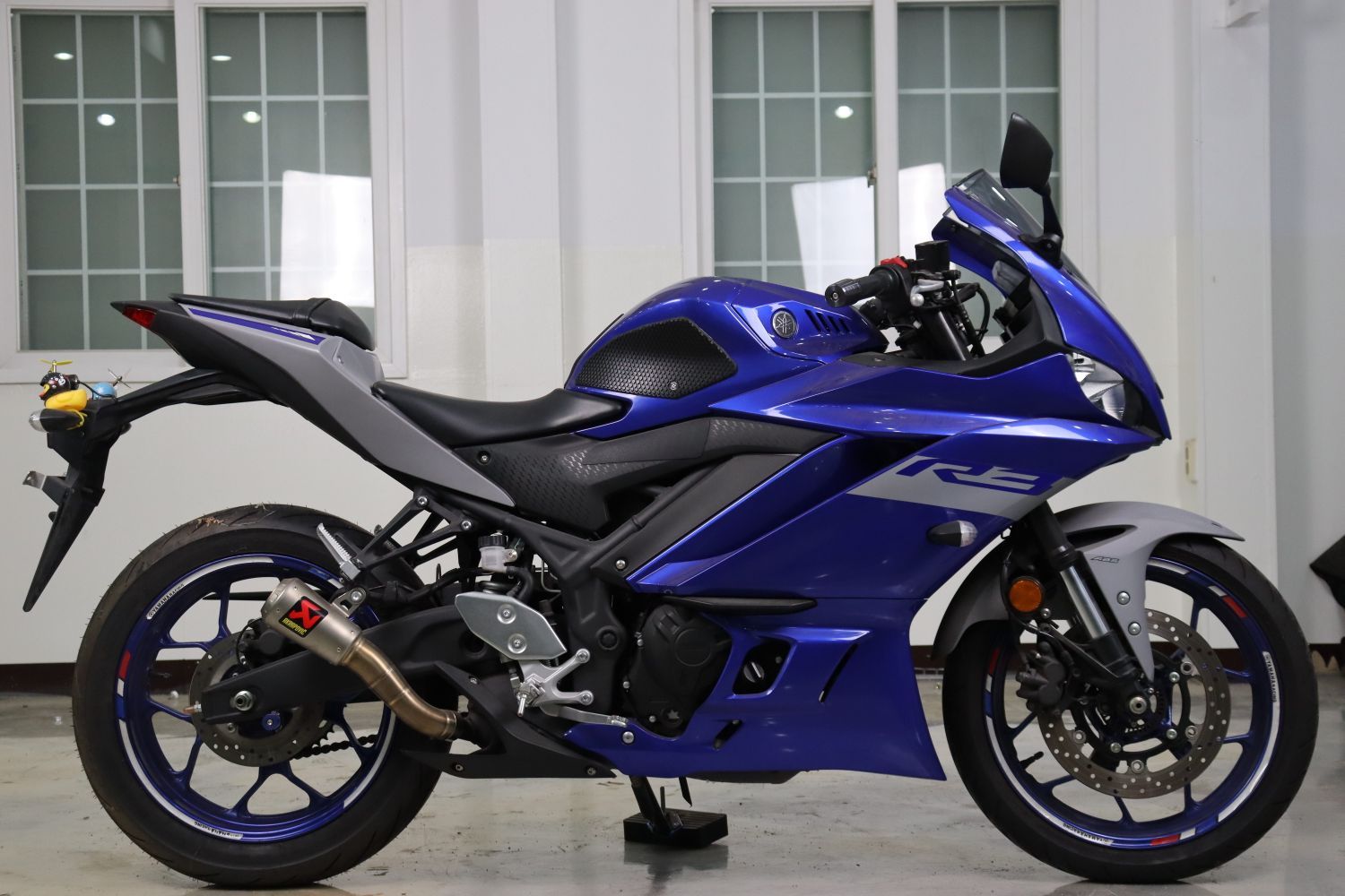 야마하 YZF R3 thumb 2