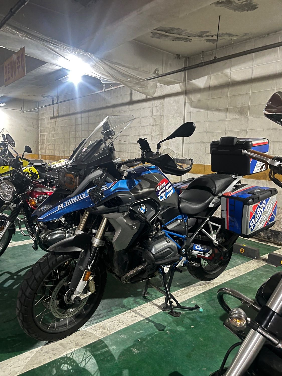 BMW R 1200 GS 2018 블루 사진 2