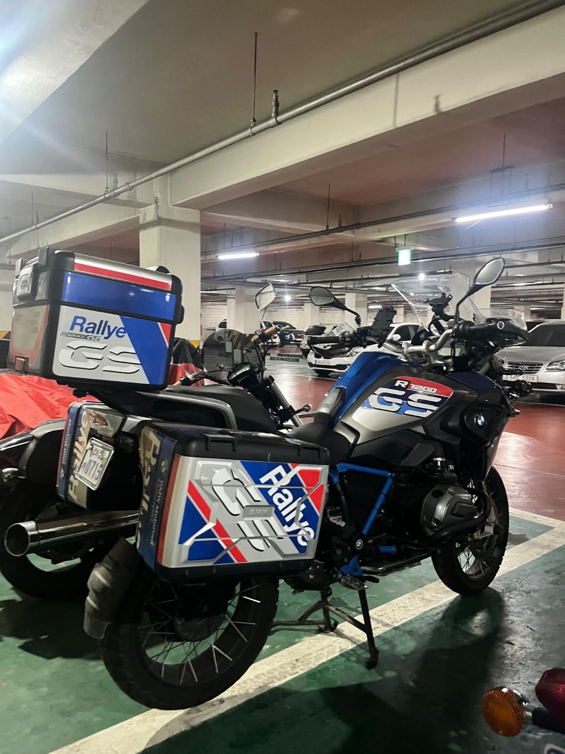 BMW R 1200 GS 2018 블루 사진 3