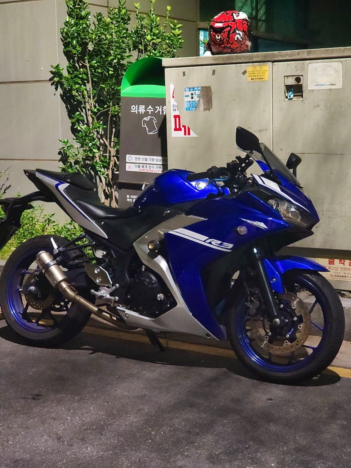야마하 YZF R3 thumb 2
