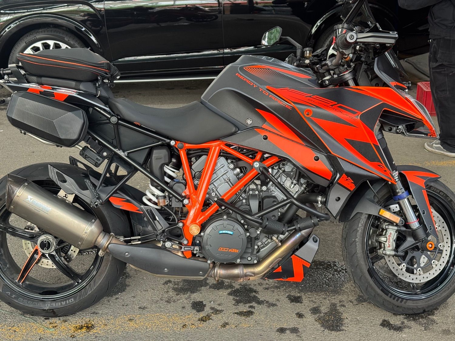 KTM 1290 슈퍼듀크 GT 2022 레드 사진 3