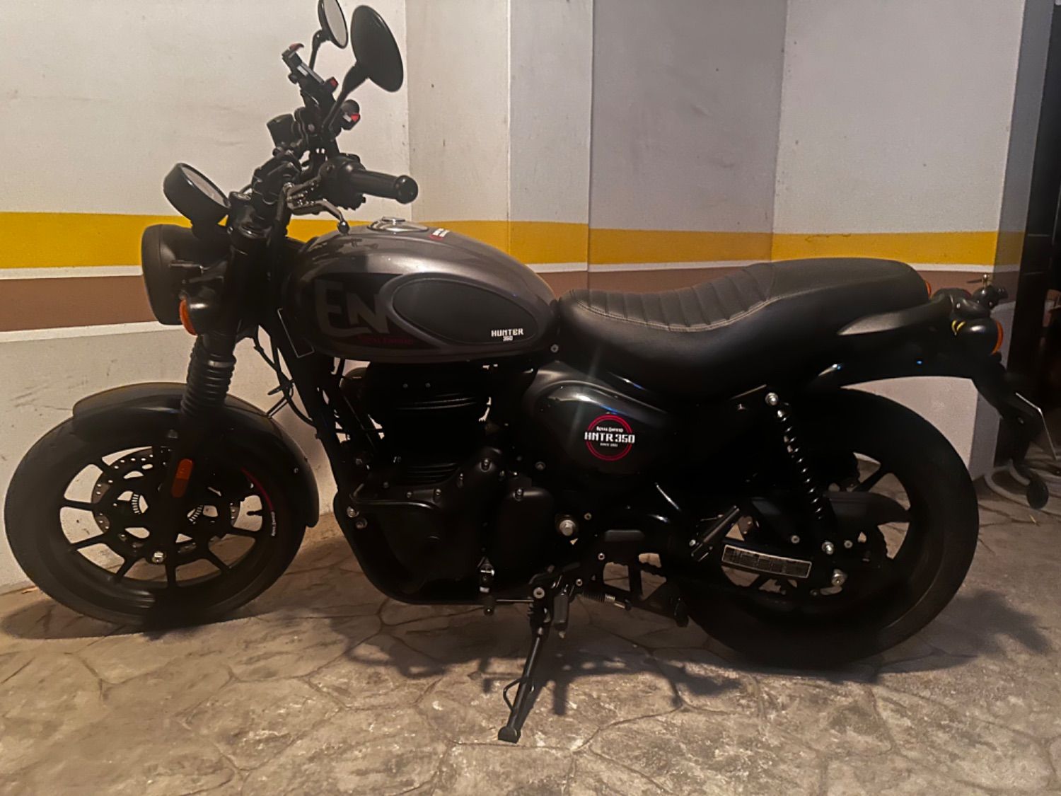 로얄엔필드 헌터 350 more