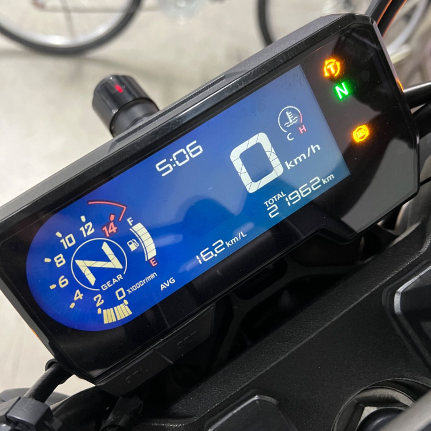 혼다 CB 650 R 2019 버건디 사진 5