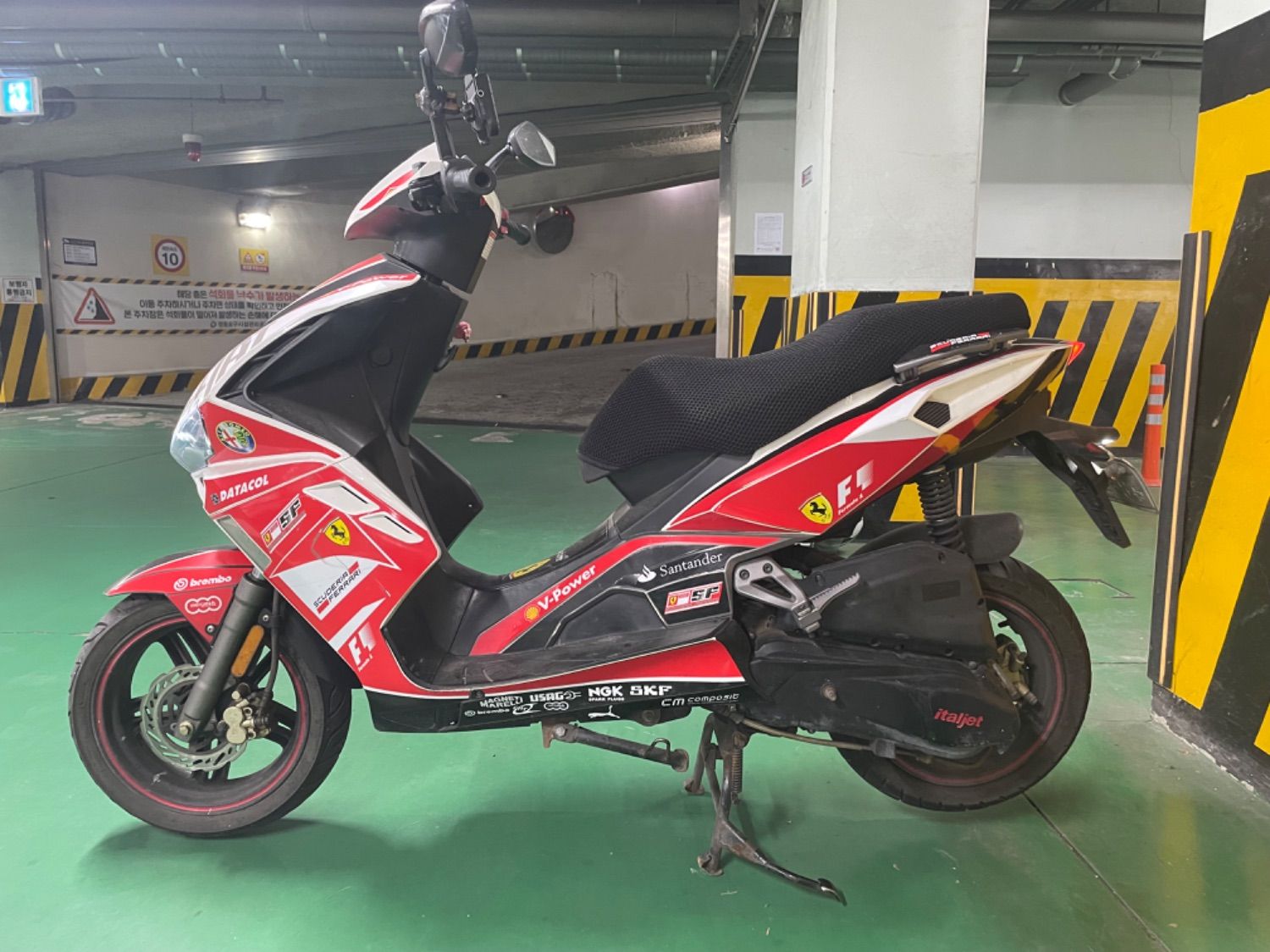 이탈젯 포뮬라 125 more