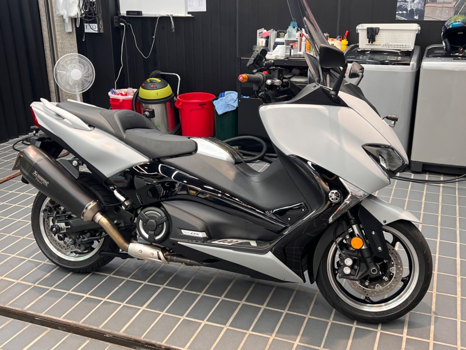 야마하 TMAX DX thumb 2