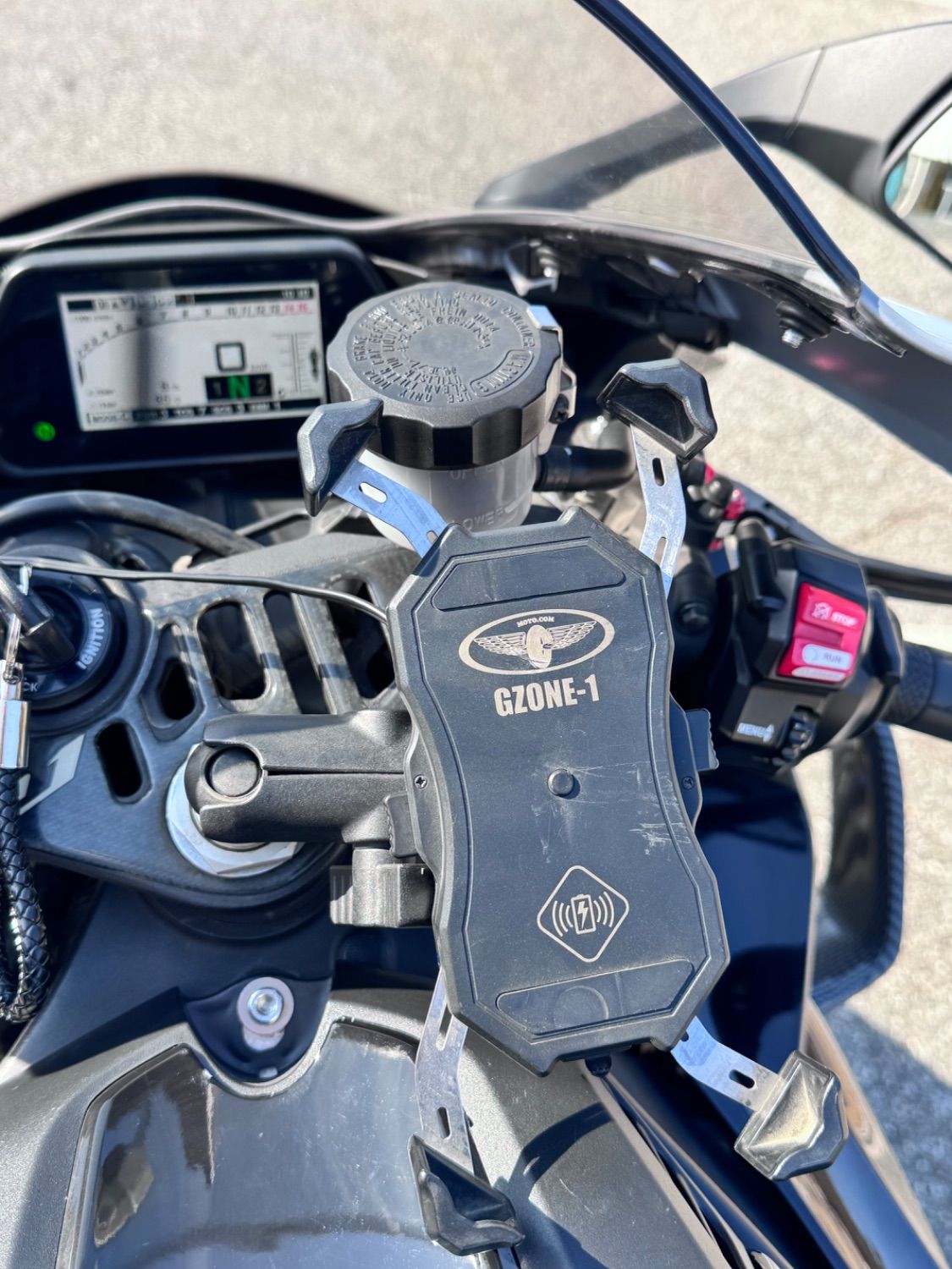 야마하 YZF R1 2020 블랙 사진 5