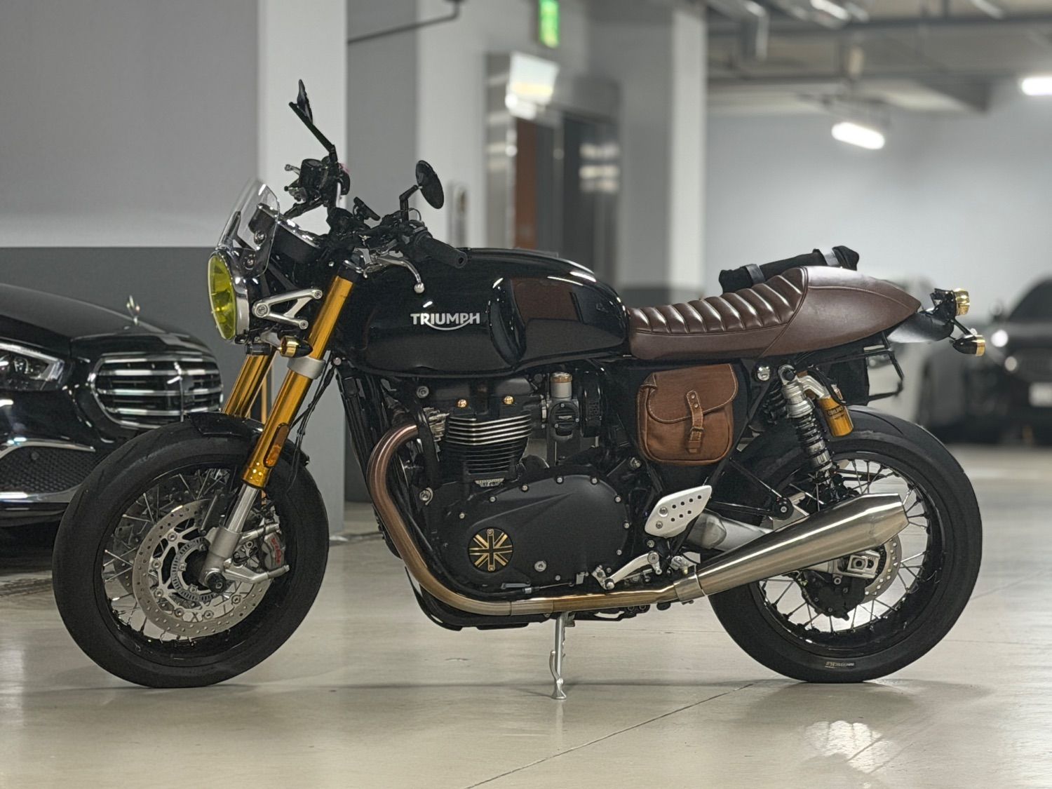 트라이엄프 트럭스턴 RS 2023 블랙 사진 1