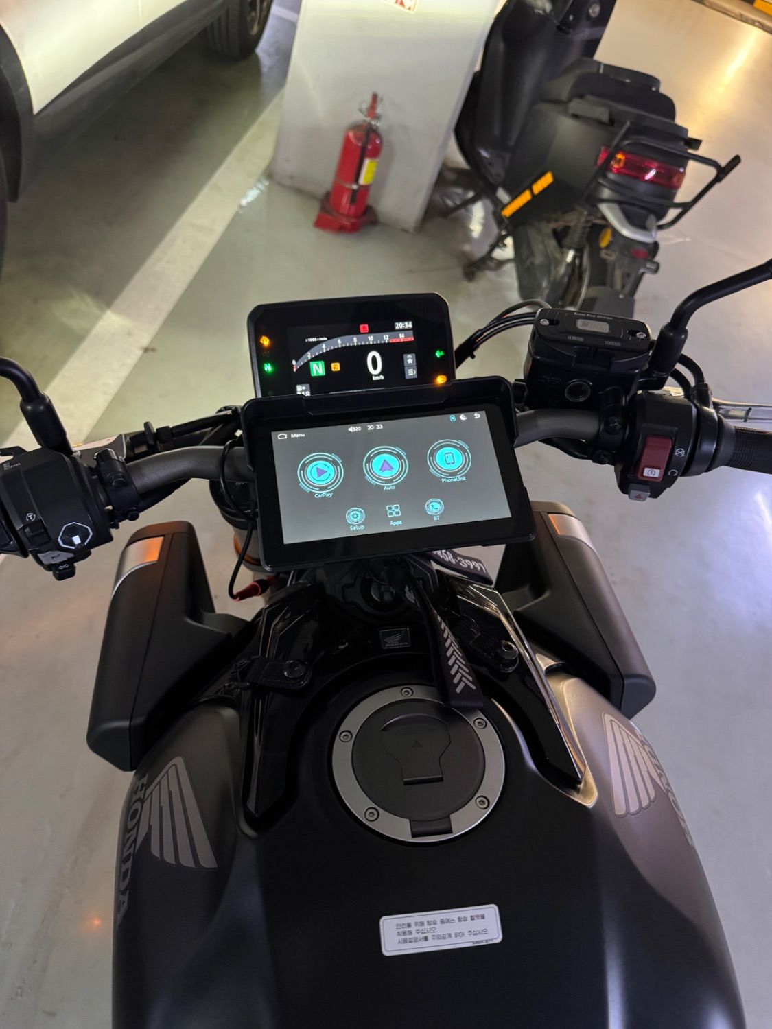 혼다 CB 650 R E-CLUTCH 2024 블랙 사진 6