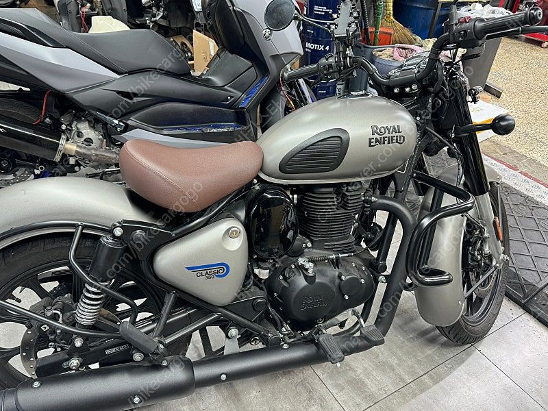 로얄엔필드 클래식 350 thumb 2