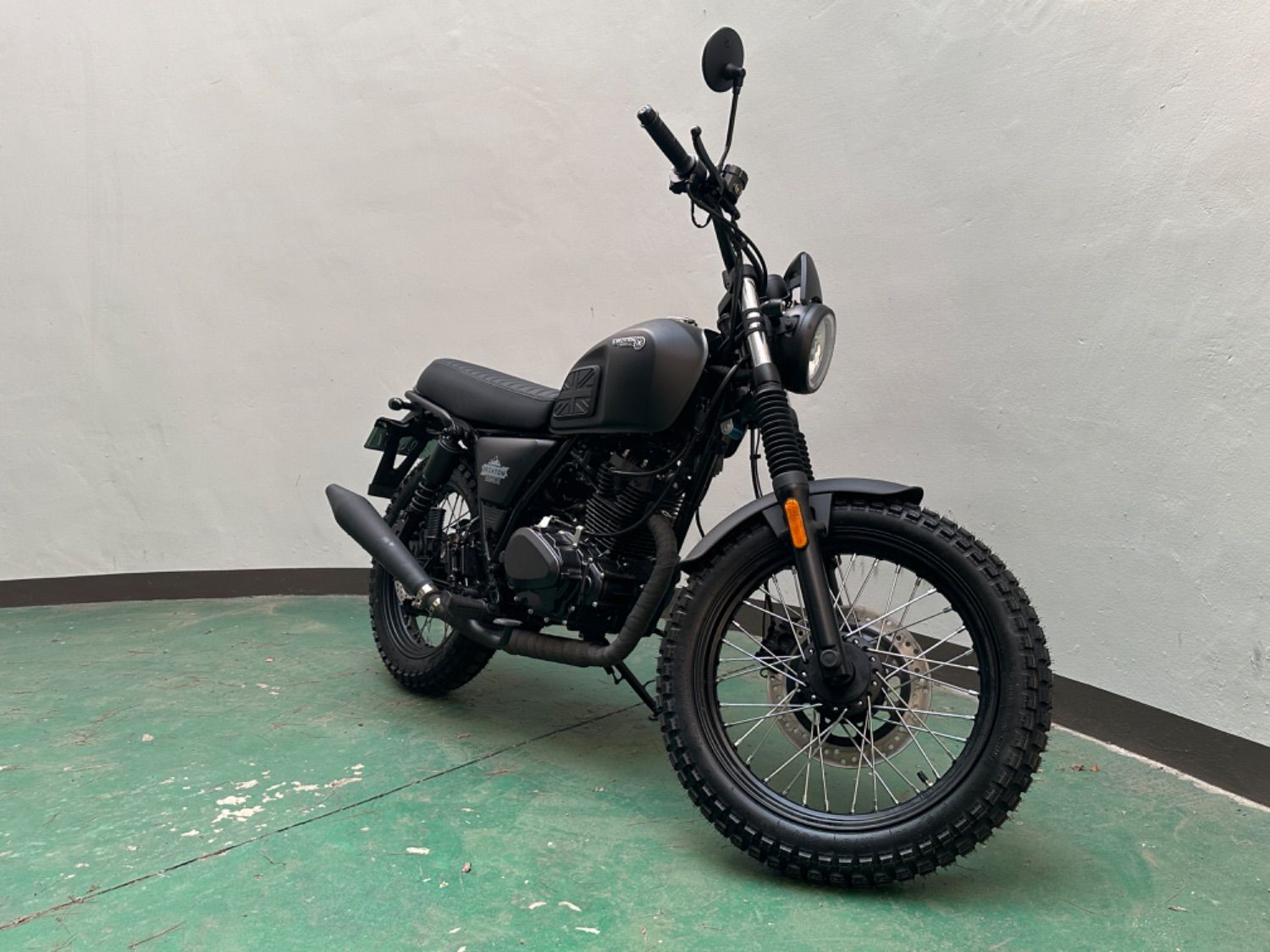 브릭스톤 펠스버그 125 ABS thumb 2