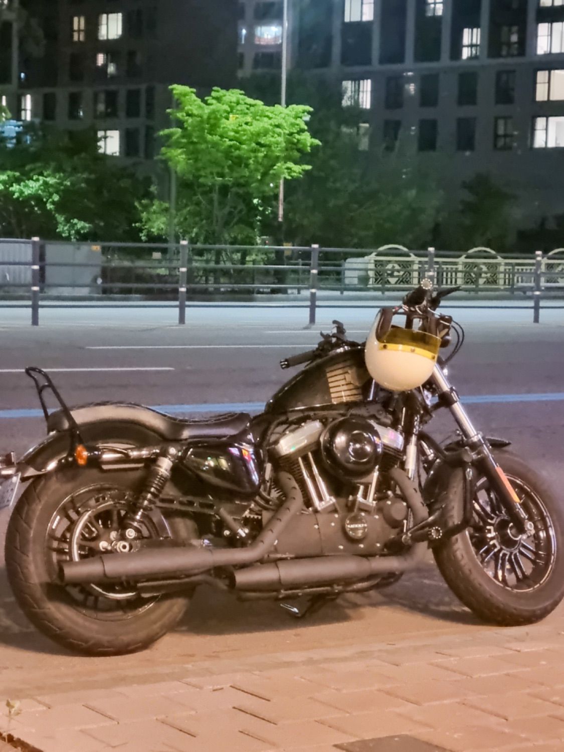 할리데이비슨 포티에잇 more