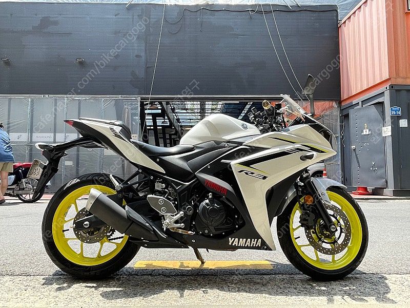 야마하 YZF R3 thumb 2