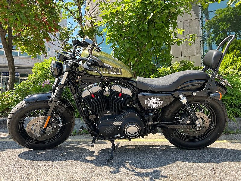 할리데이비슨 포티에잇 thumb 2