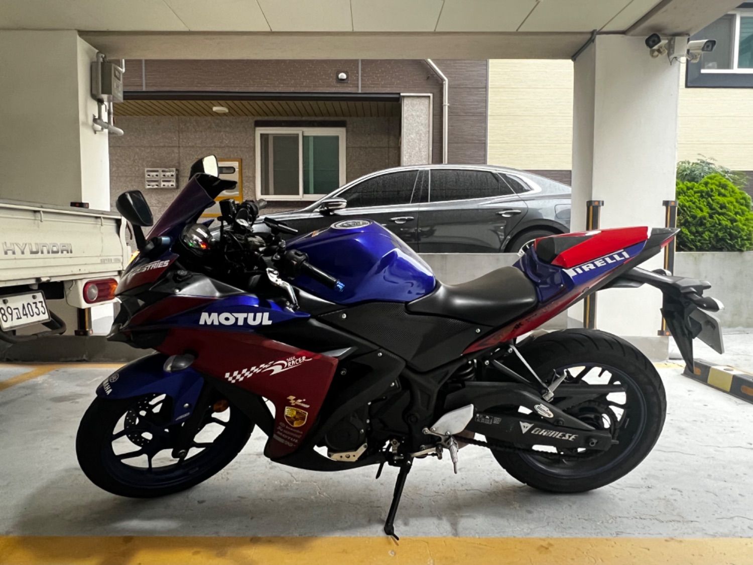 야마하 YZF R3 thumb 2