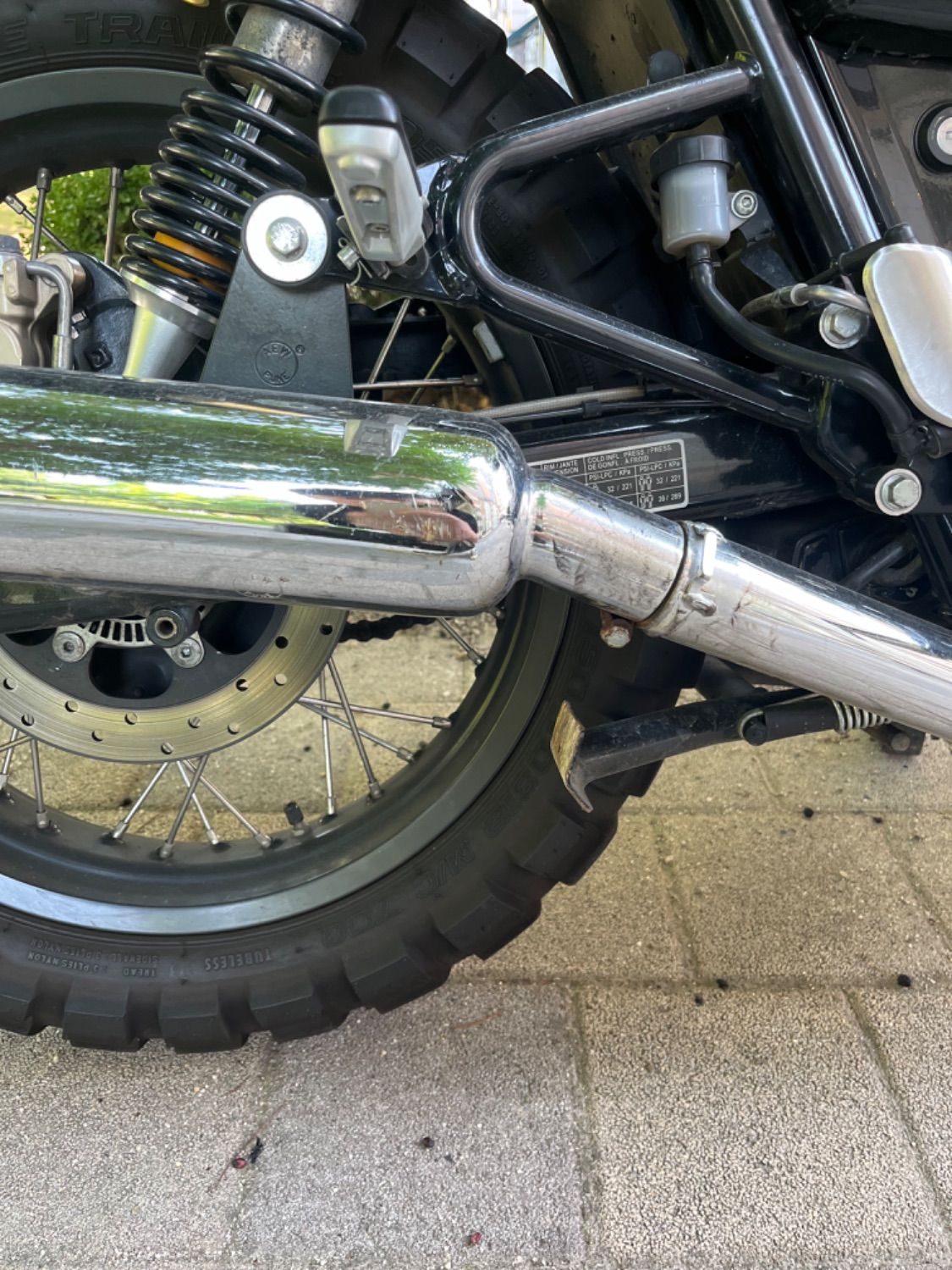 로얄엔필드 인터셉터 650 more