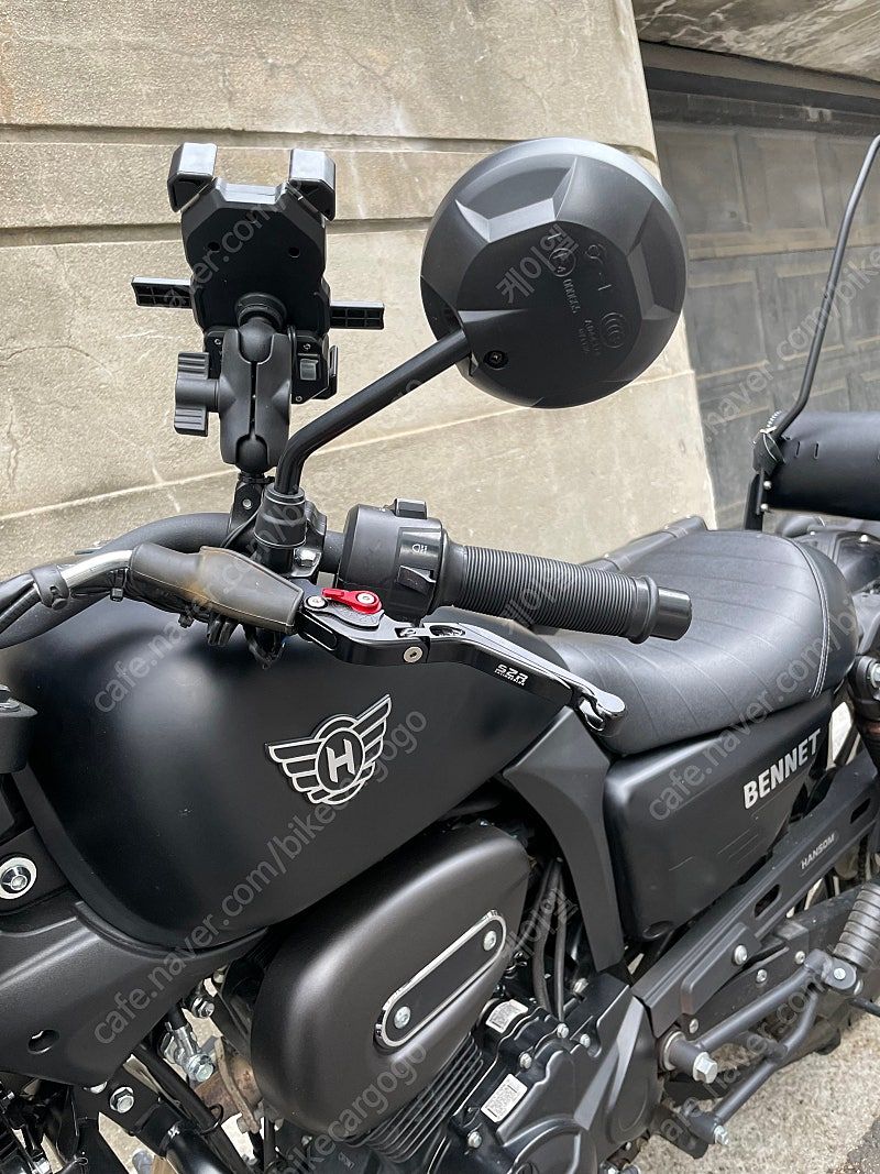 기타 베네트 125 more