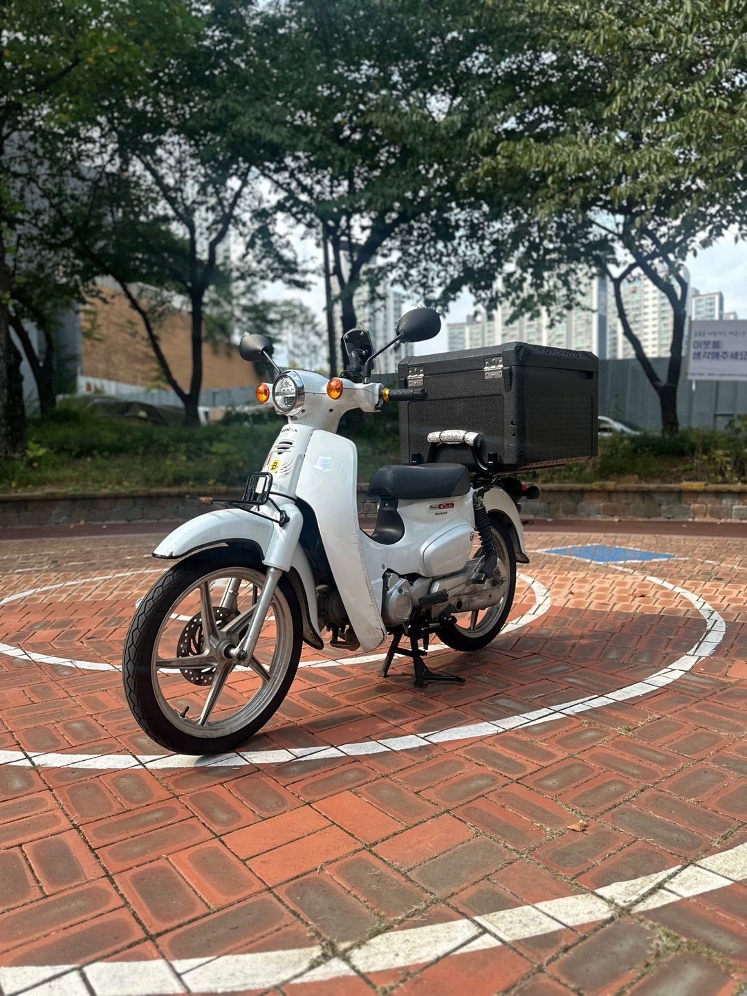 혼다 슈퍼 커브 110 thumb 2