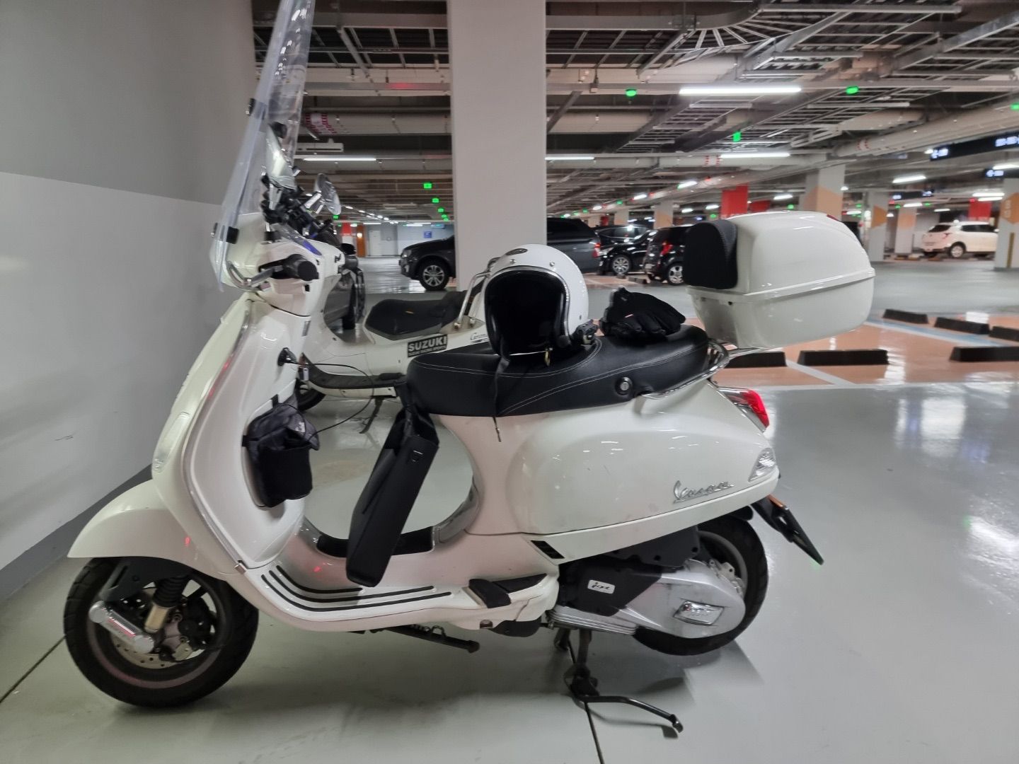 베스파 LX 125 thumb 2