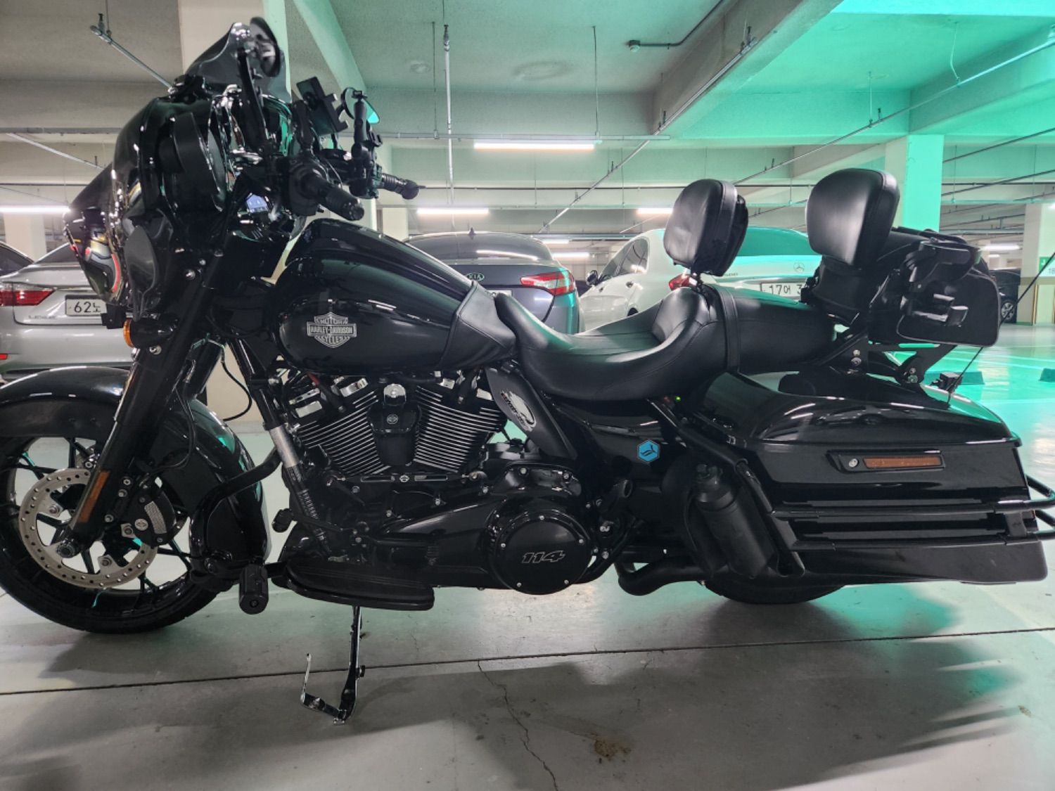 할리데이비슨 스트리트 글라이드 스페셜 more