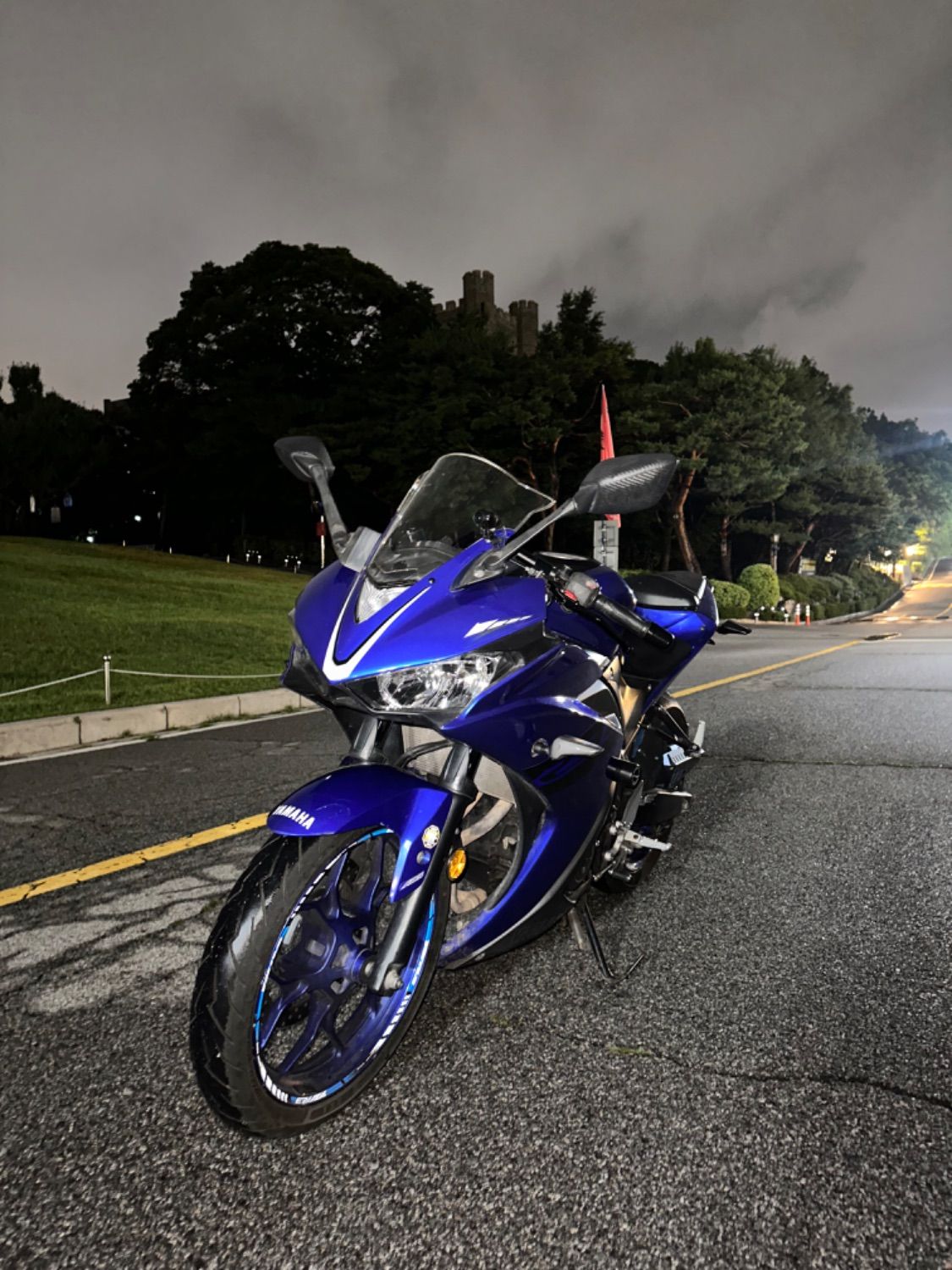 야마하 YZF R3 more