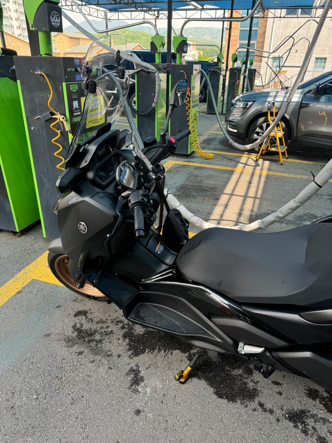 야마하 XMAX 300 ABS more