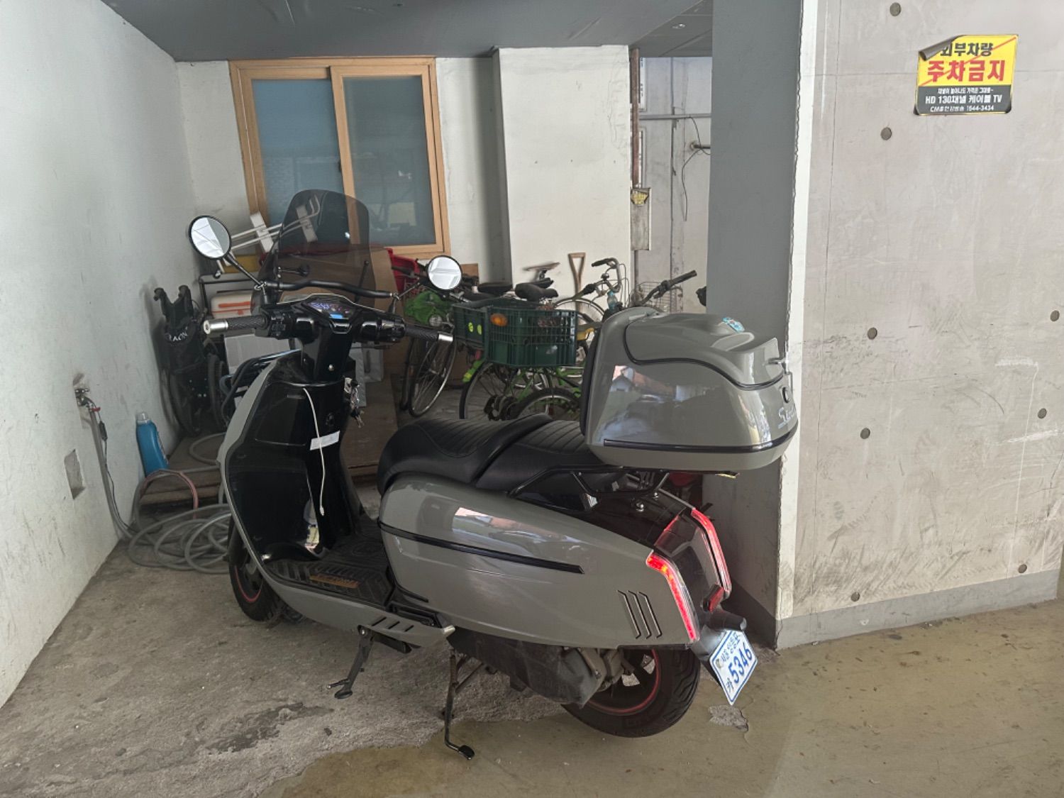 빅토리아 니키 125 thumb 2