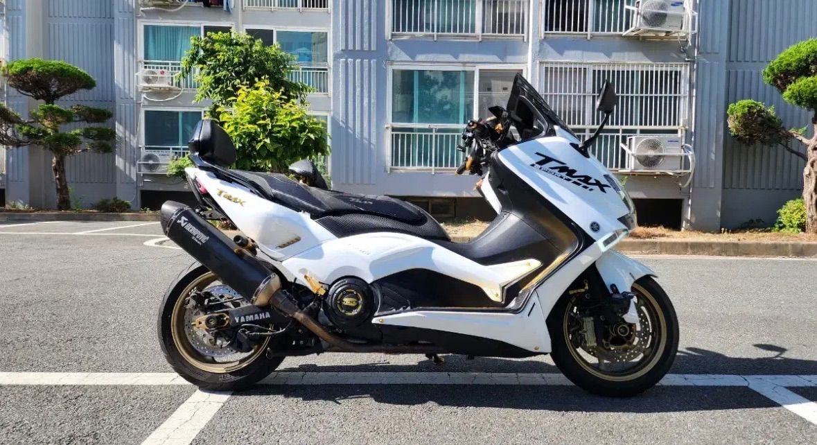 야마하 TMAX 530 more