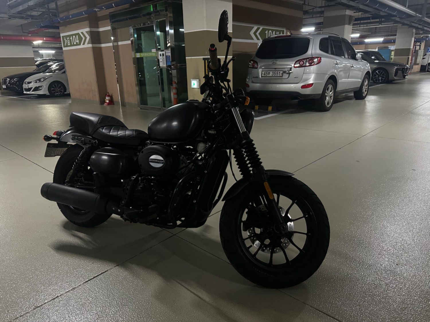 KR모터스 아퀼라 300 S more